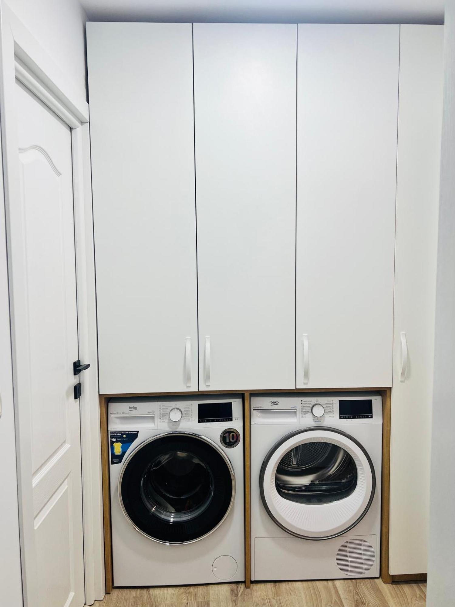 Apartament Orizont ซูชาวา ภายนอก รูปภาพ