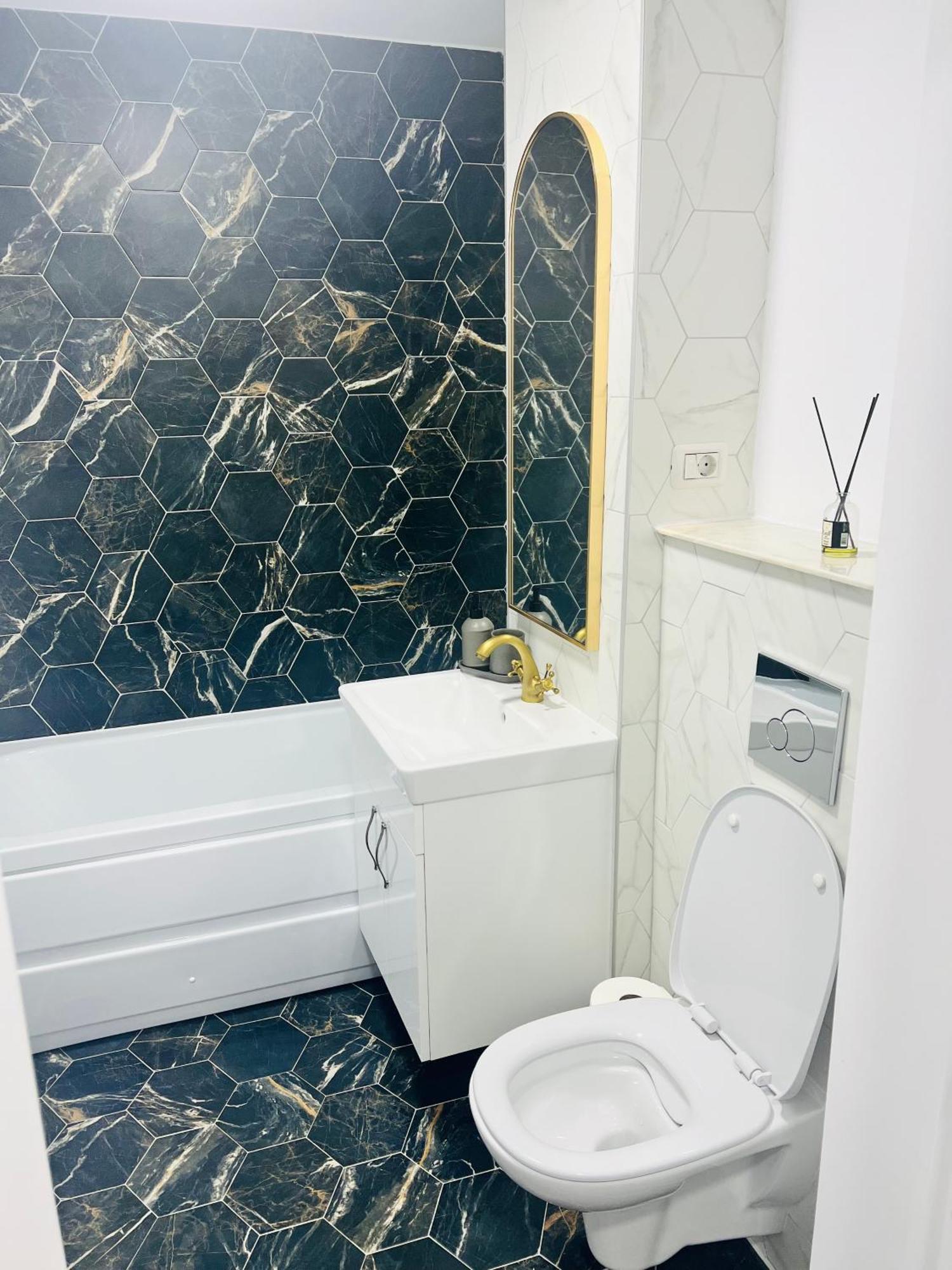 Apartament Orizont ซูชาวา ภายนอก รูปภาพ
